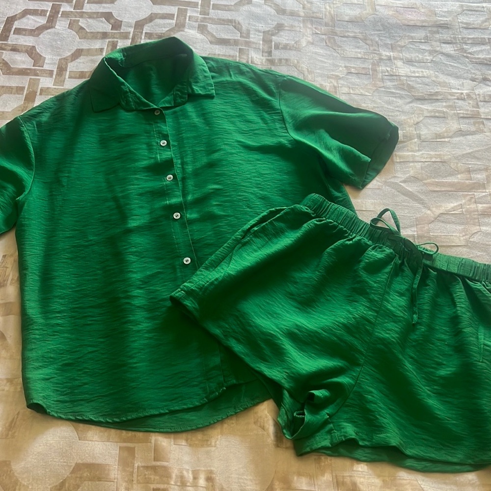 Two piece set